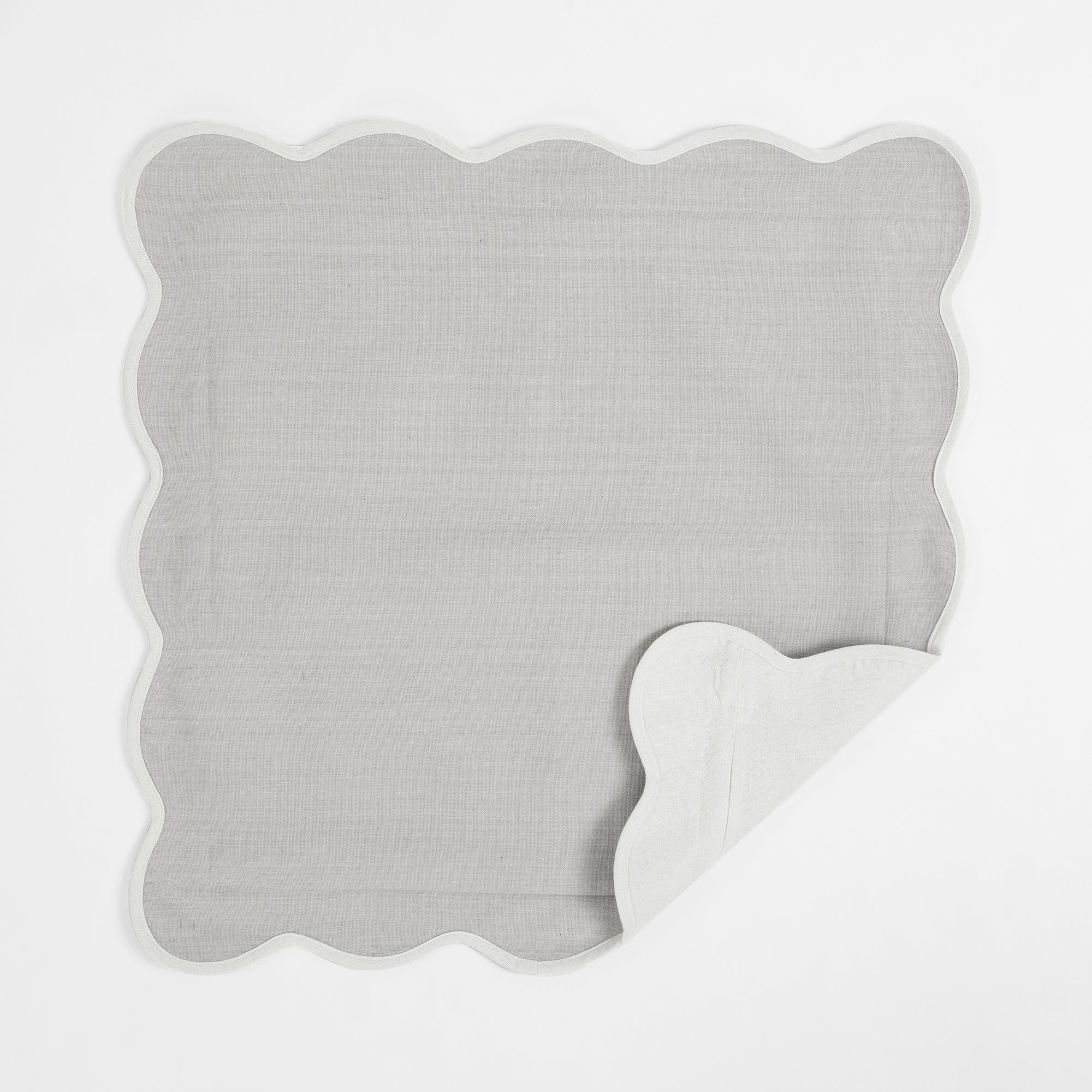 Light Gray/ Off White | 20"H x 20"W