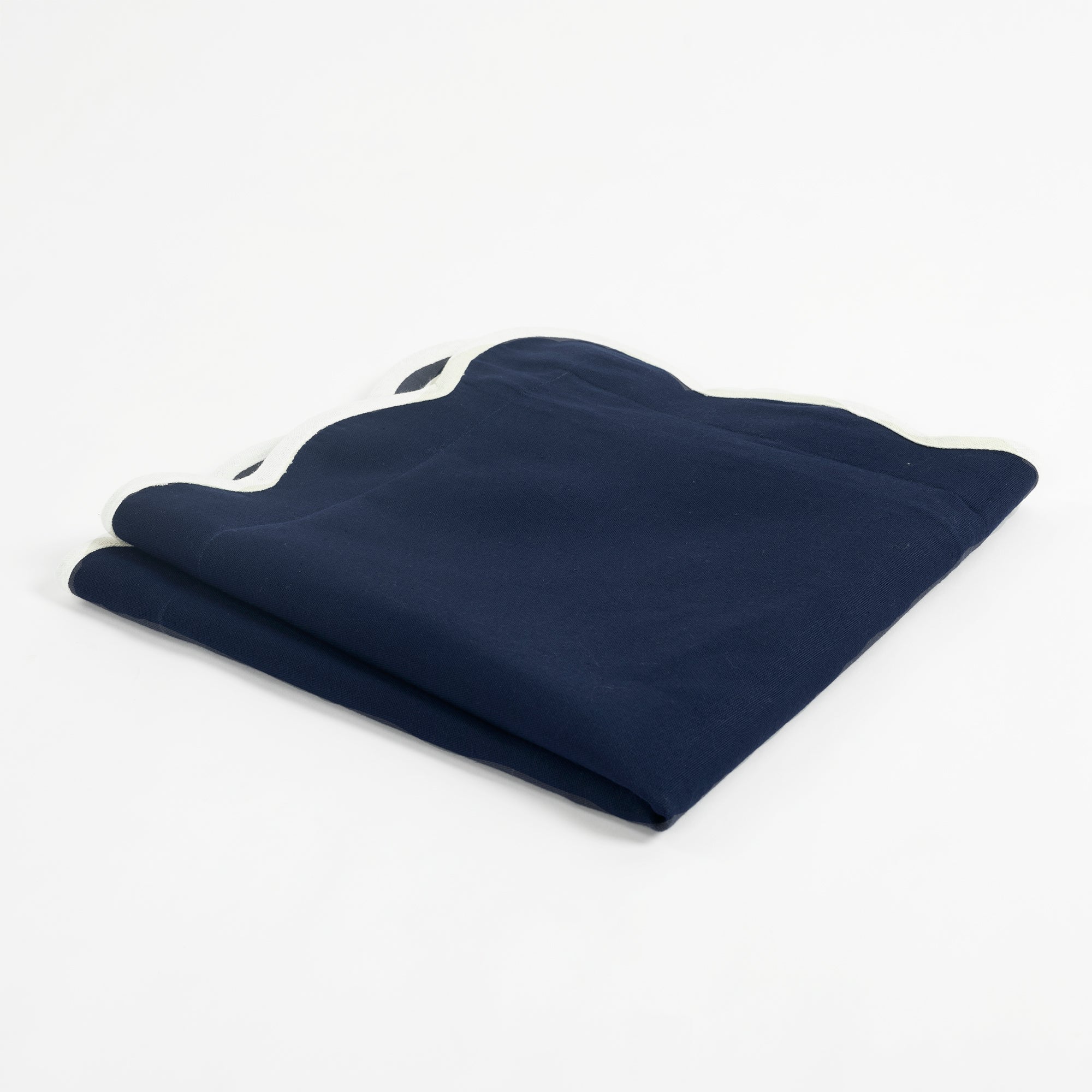 Navy/Off White | 20"H x 20"W