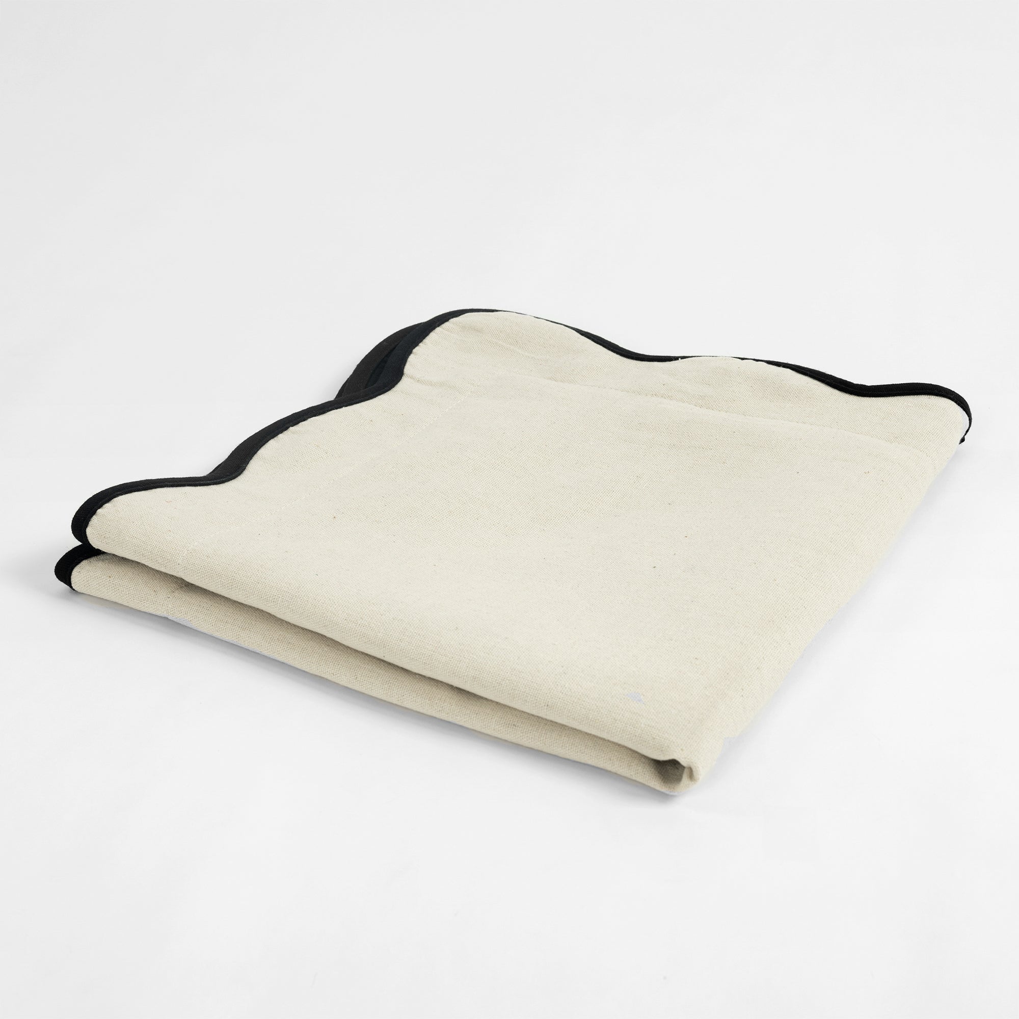 Dark Linen/Black | 20"H x 20"W