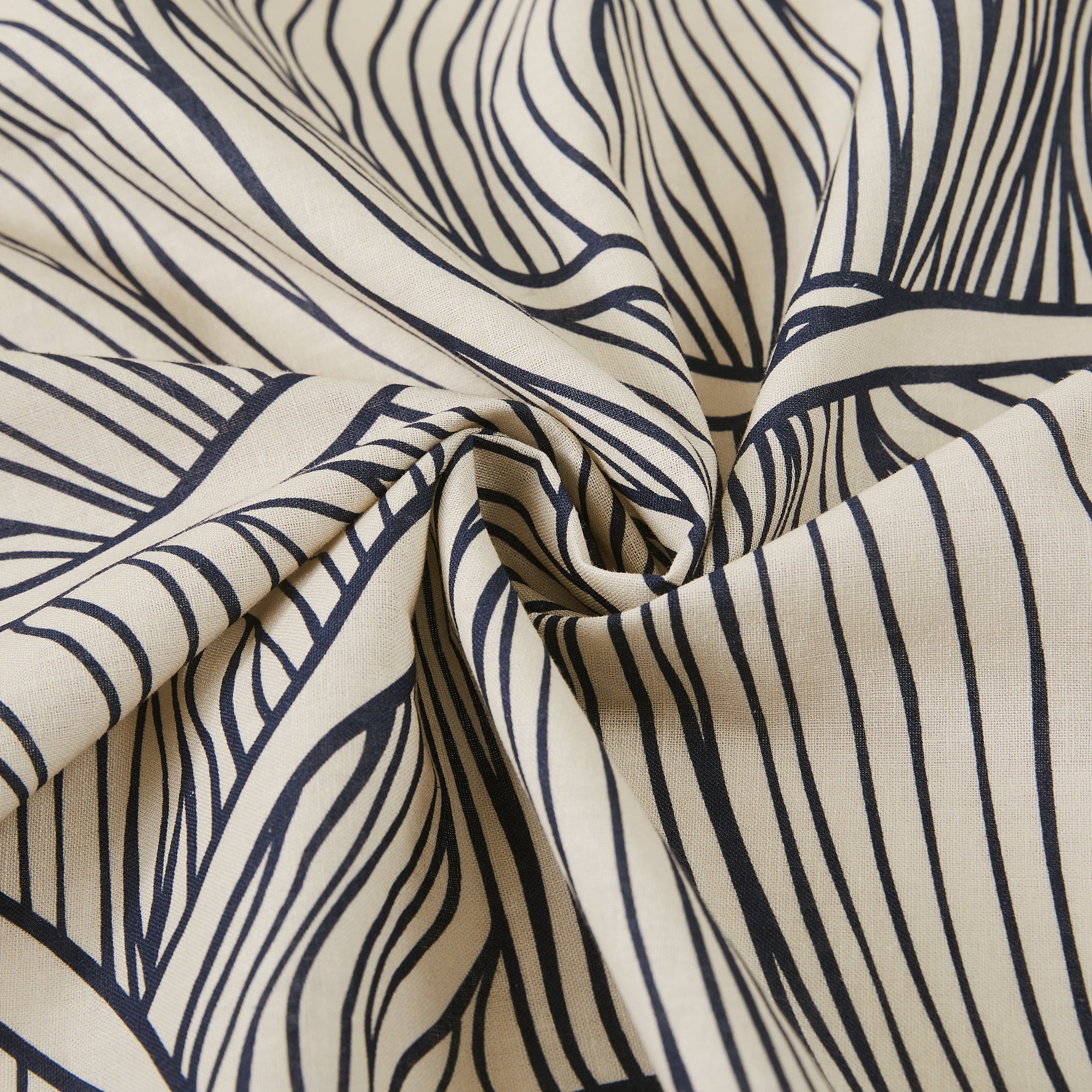 Navy/Neutral | 72" x 72"