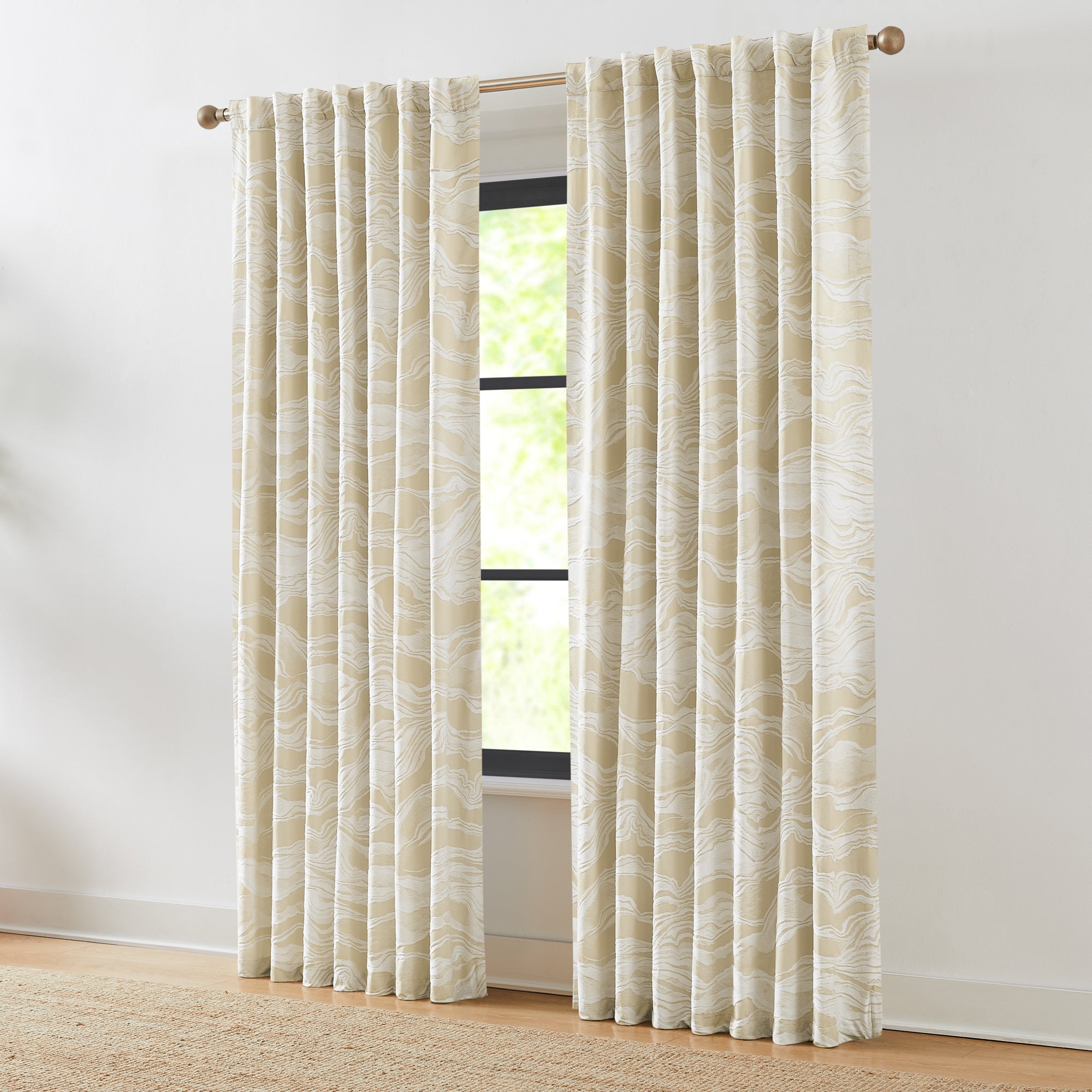 Cream/White | 52" W x 84" L