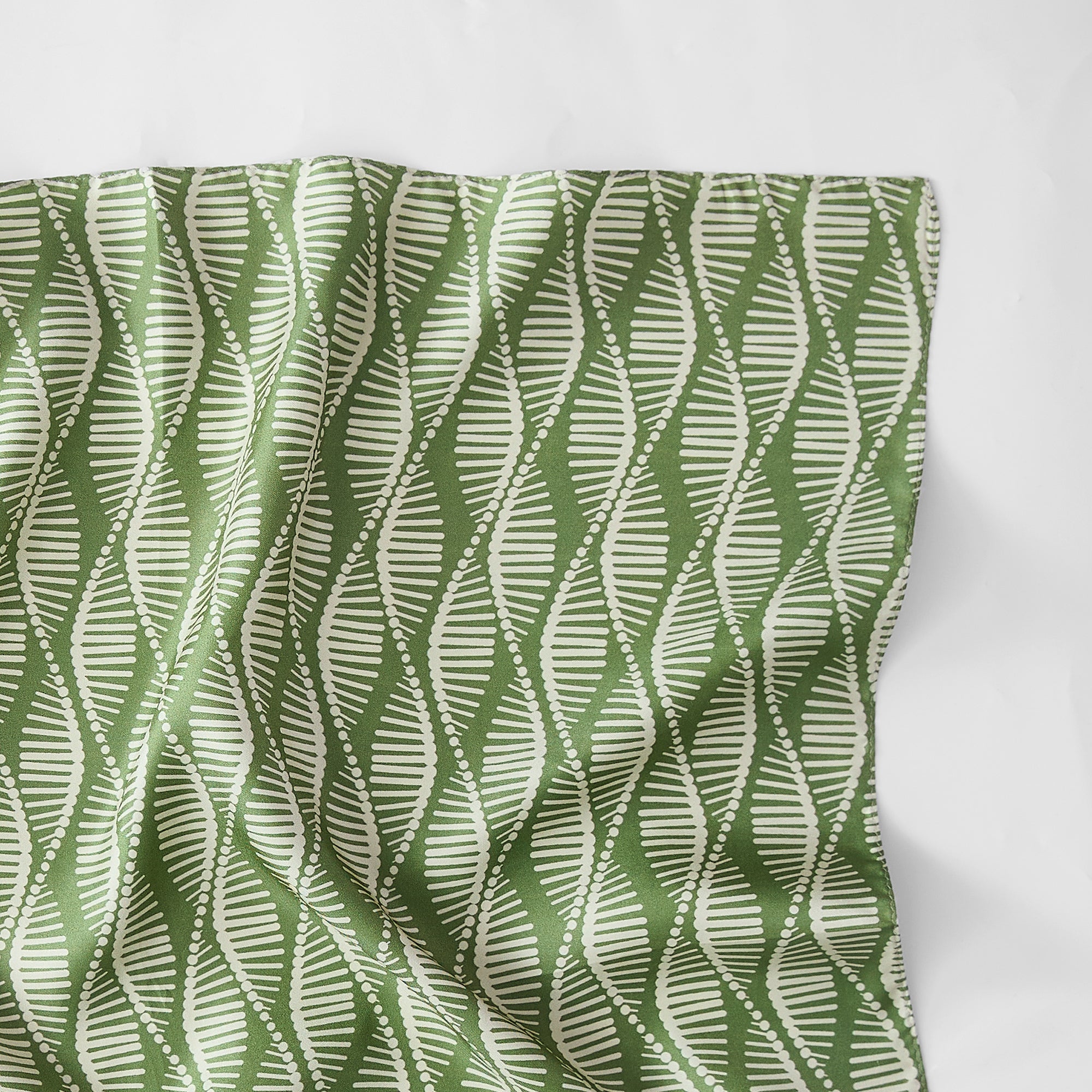 Green/Cream | 26" x 26"