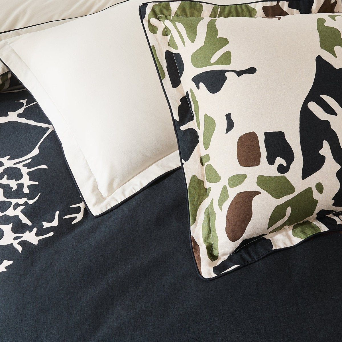 Brown/Neutral | King