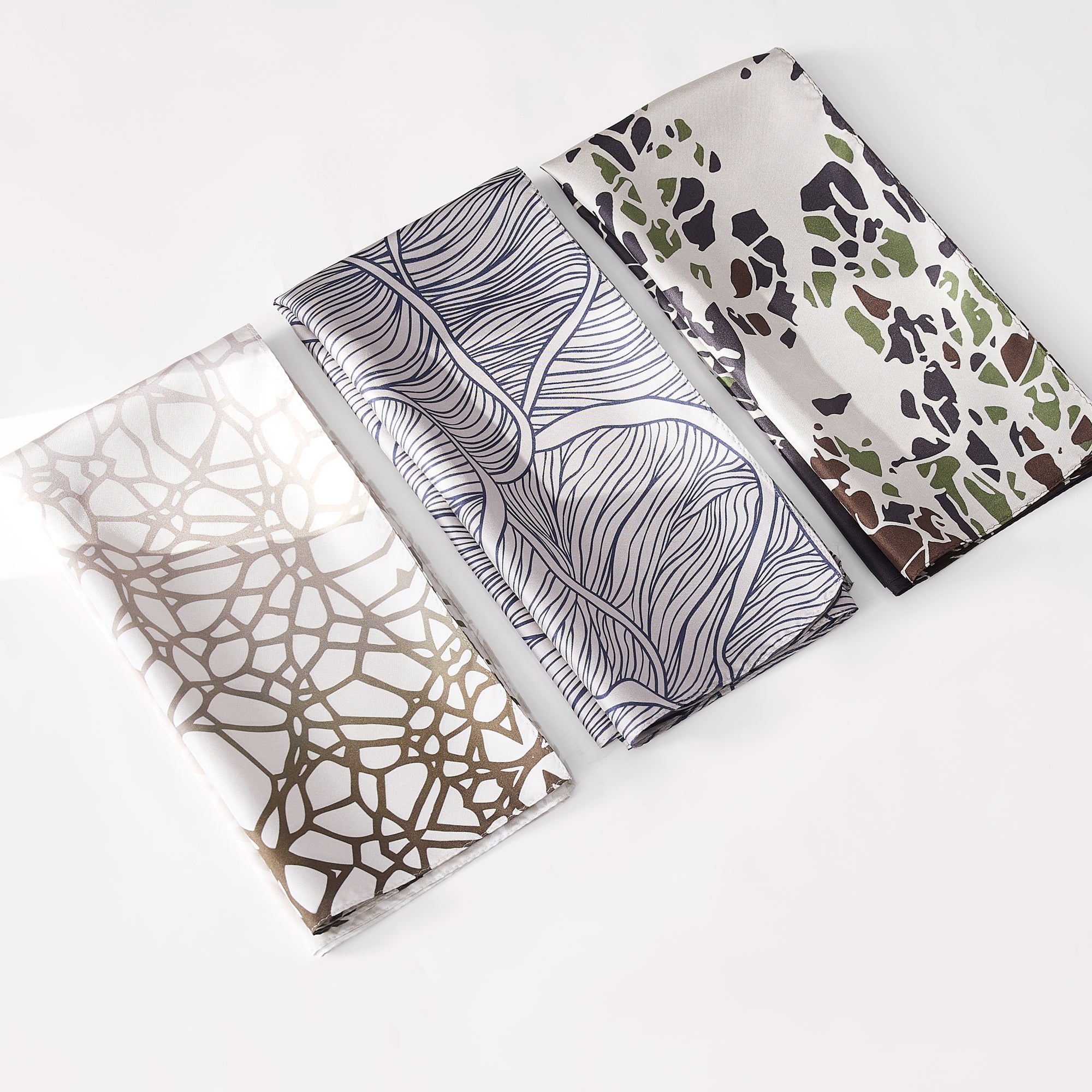 Brown/Neutral | 26" x 26"