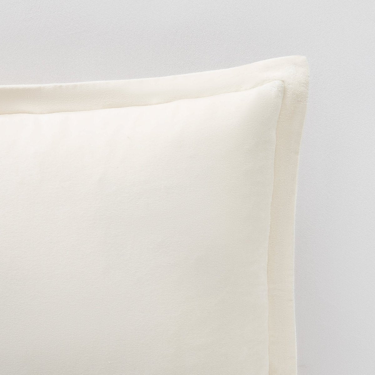 Cream | 26"H x 26"W + 1.5" Flange