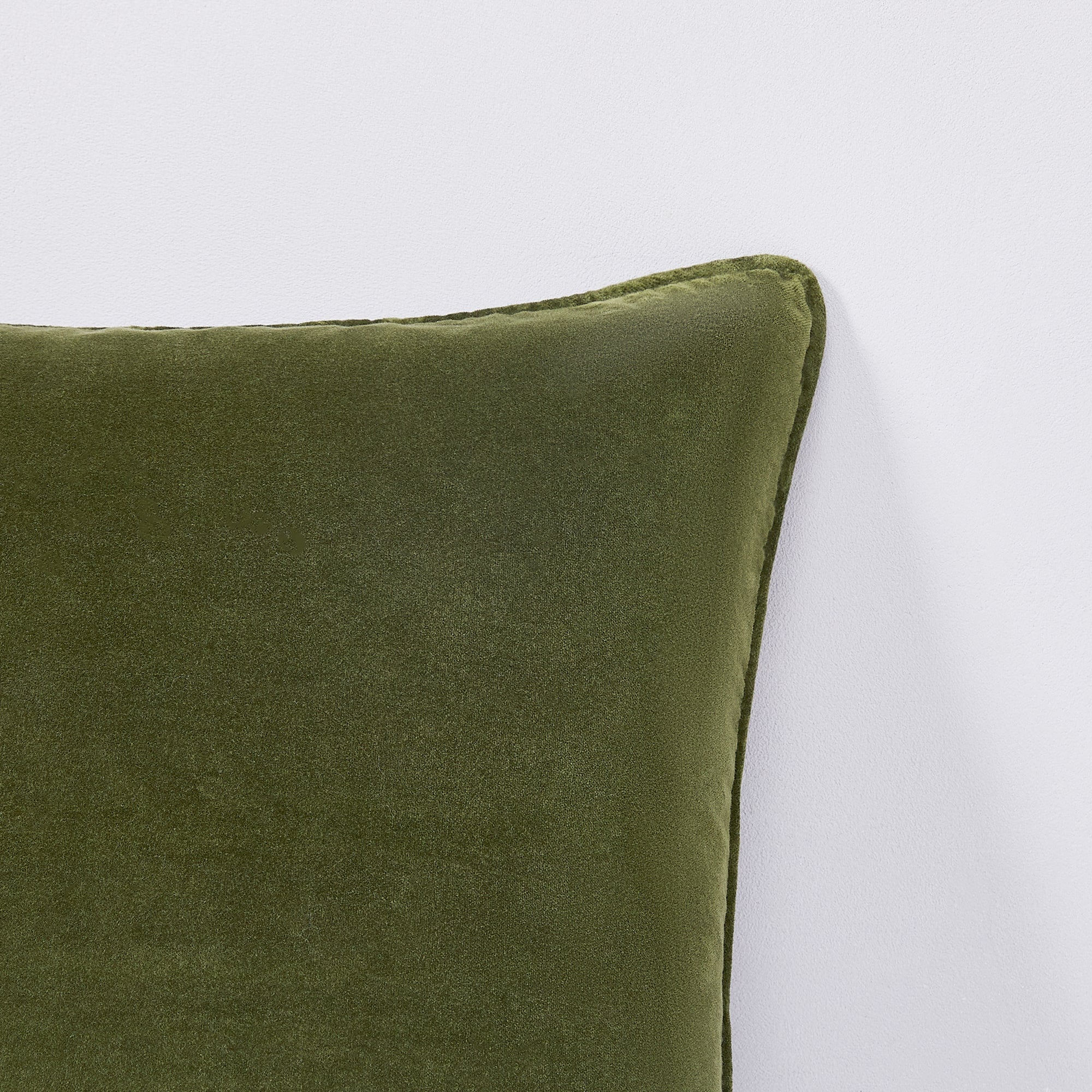 Green | 22" W x 22" L