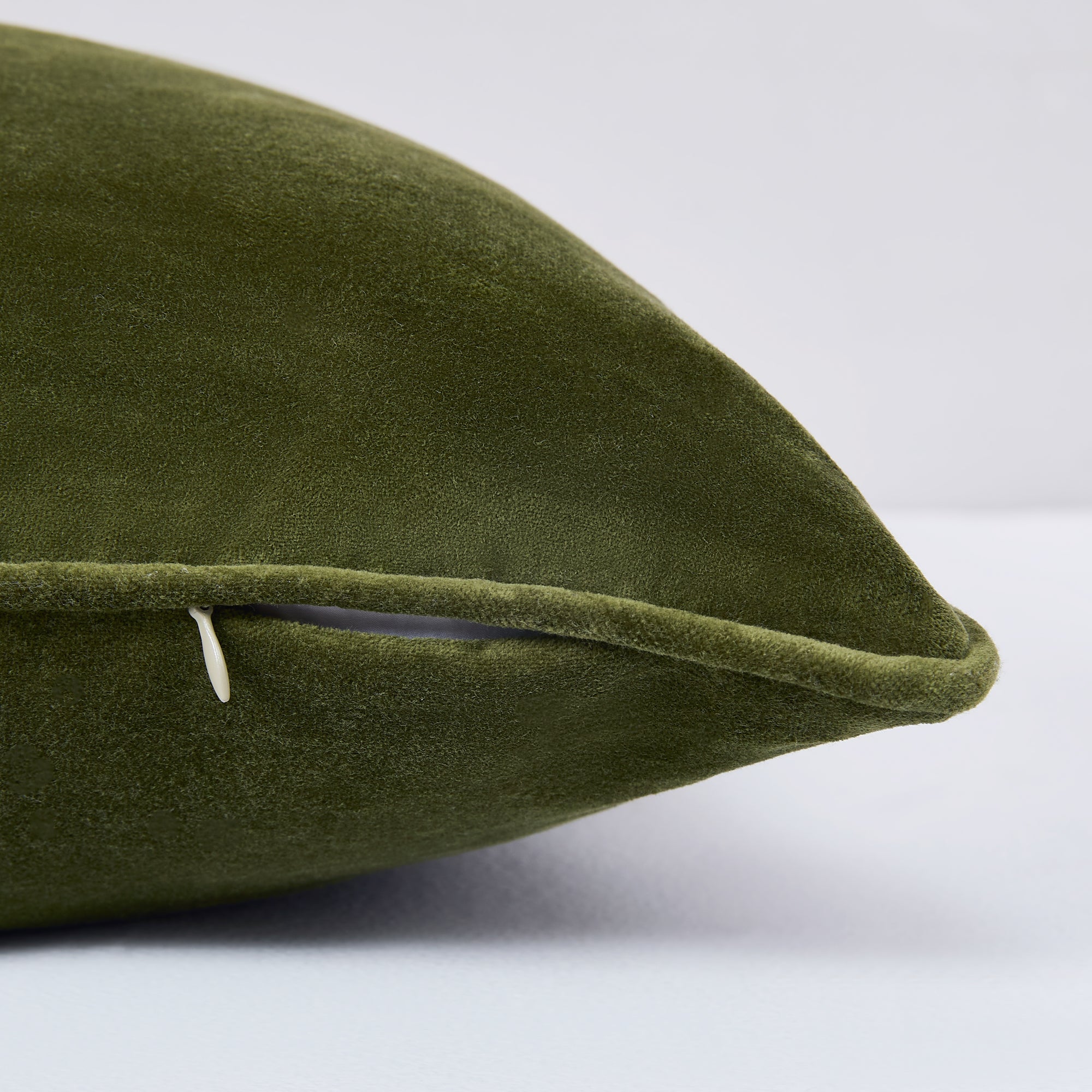 Green | 22" W x 22" L