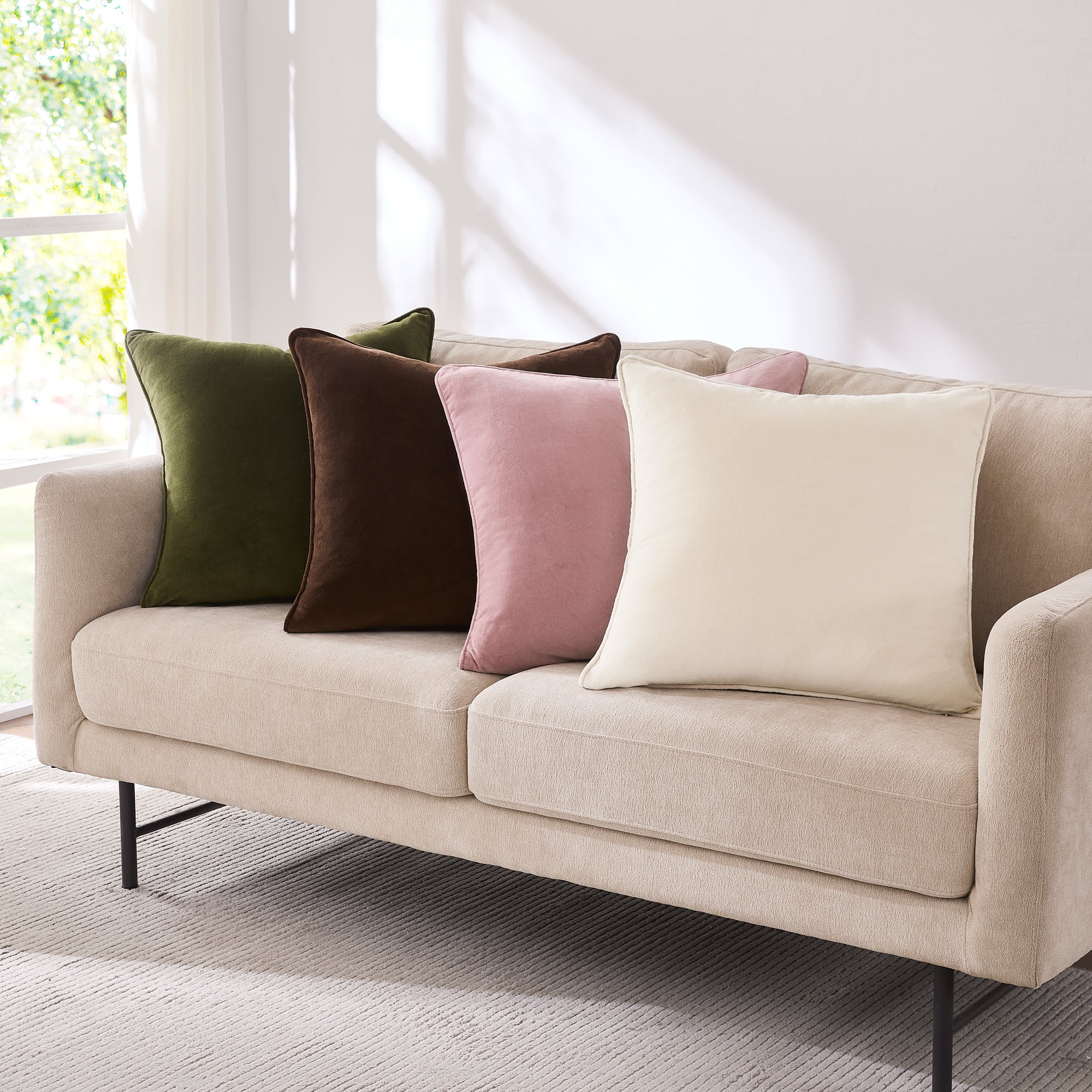 Brown | 22" W x 22" L