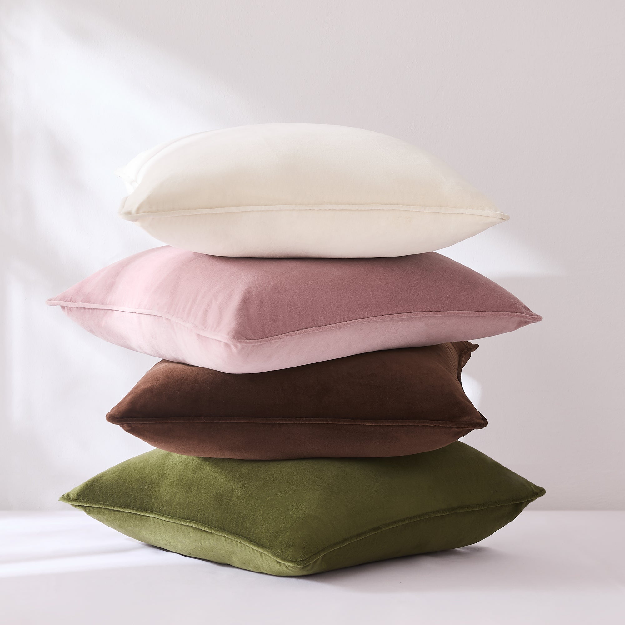 Brown | 22" W x 22" L