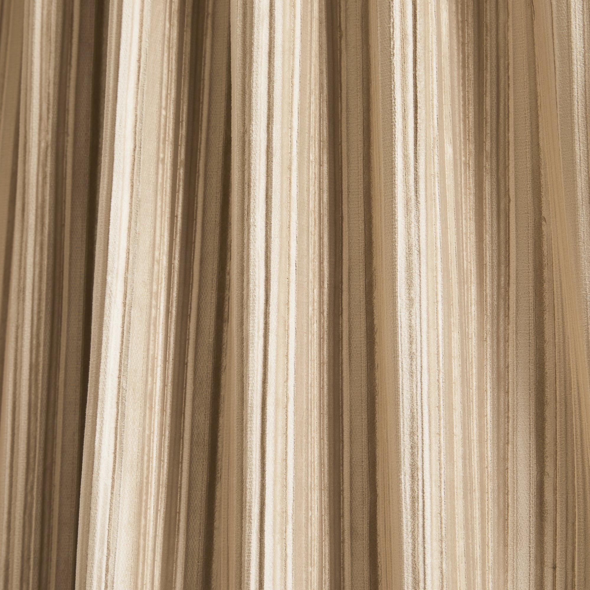 Neutral | 38"W x 84"L