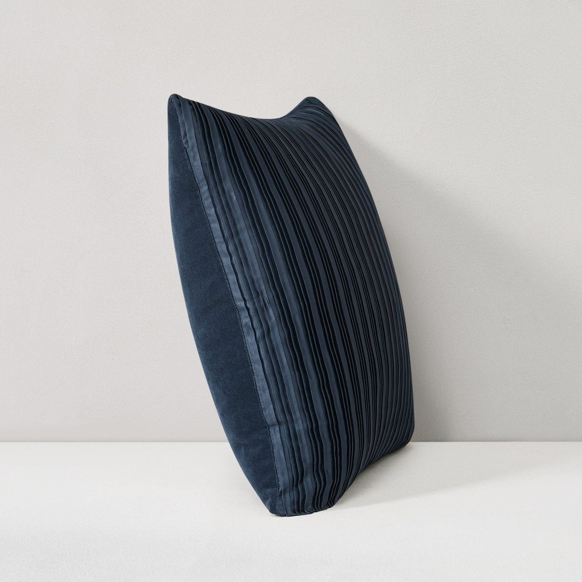 Navy | 18" W x 18" L