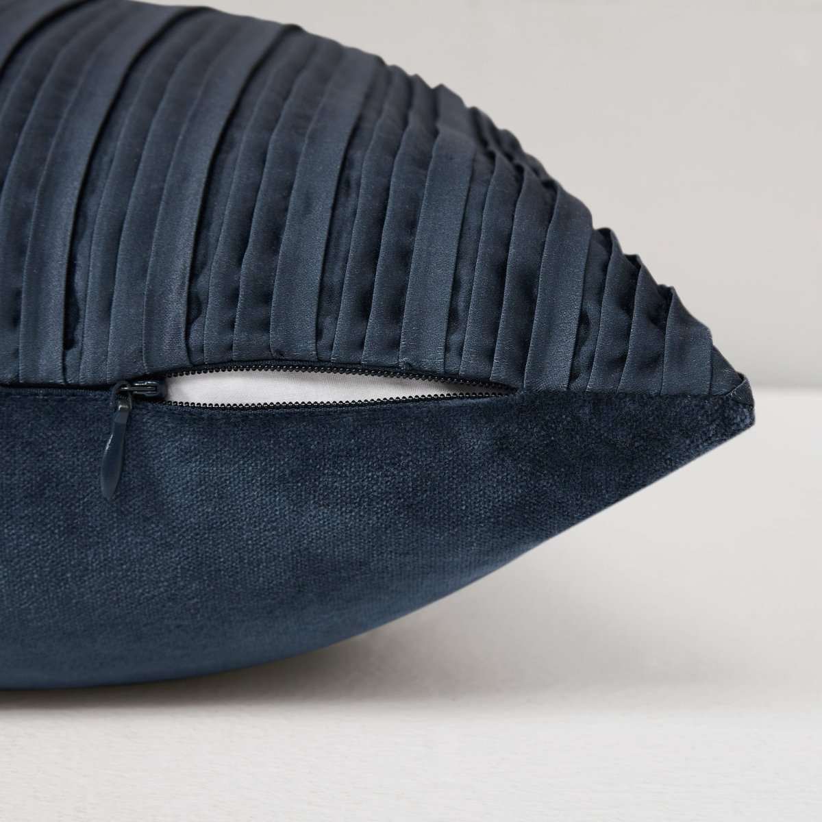 Navy | 18" W x 18" L