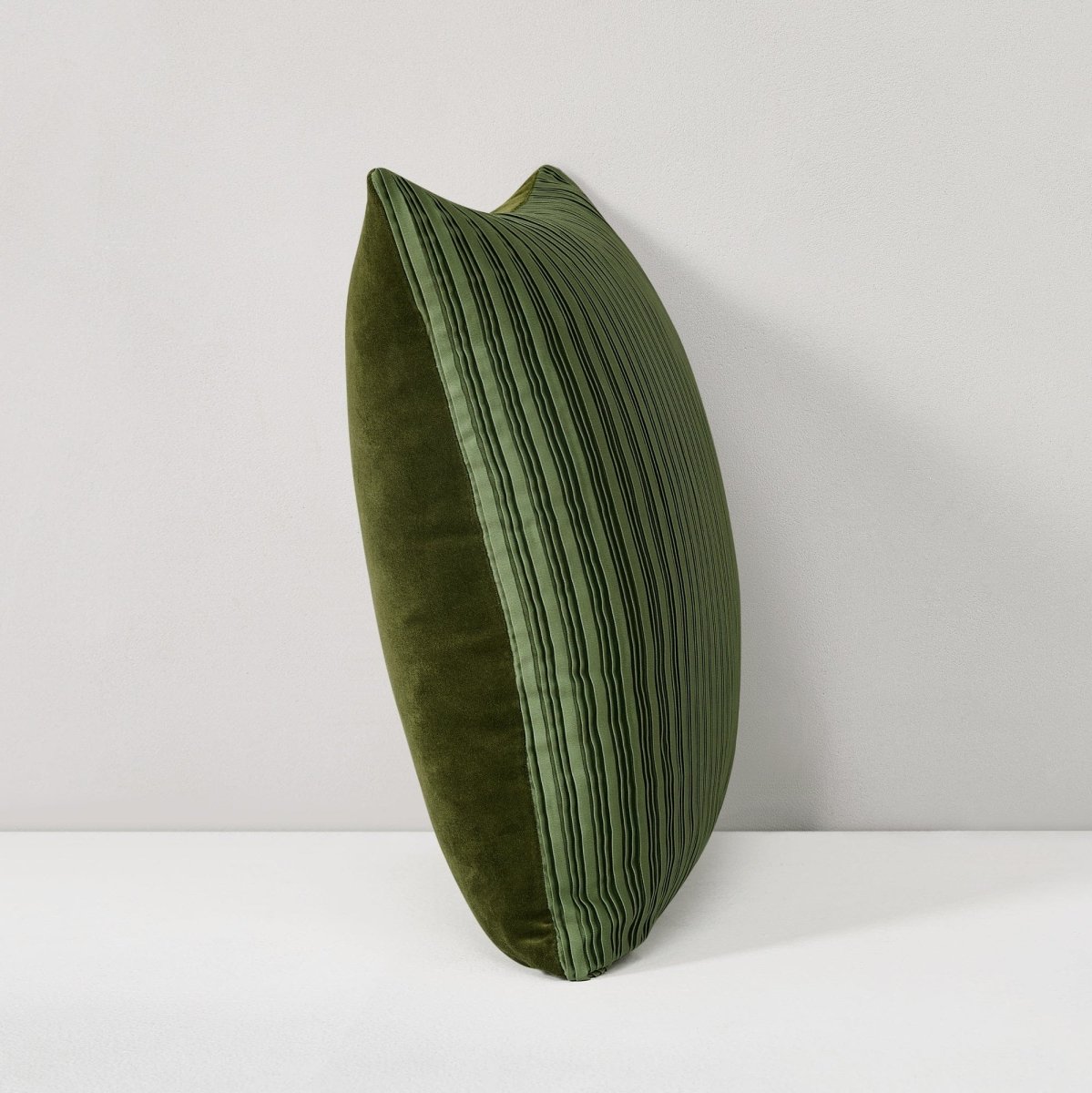 Green | 18" W x 18" L