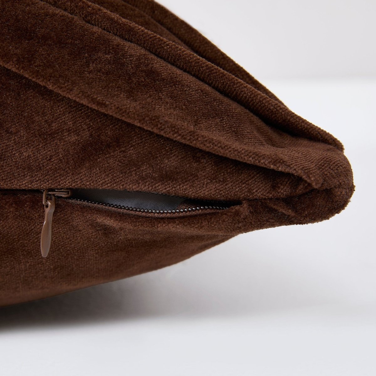 Brown | 12" H x 22" W