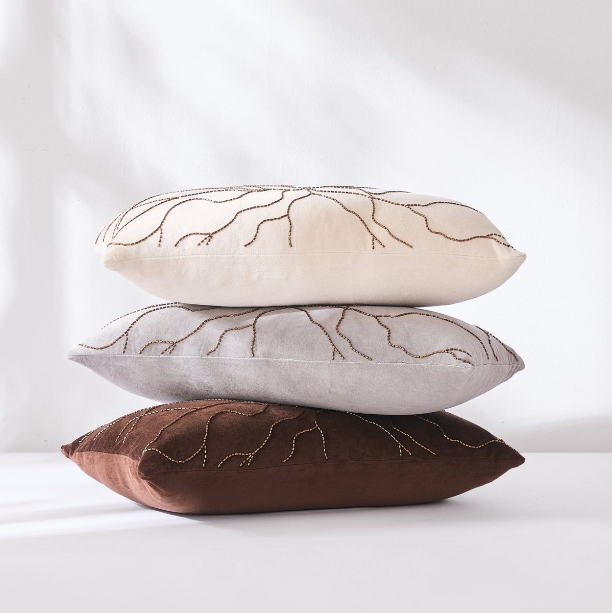 Brown | 12" H x 22" W