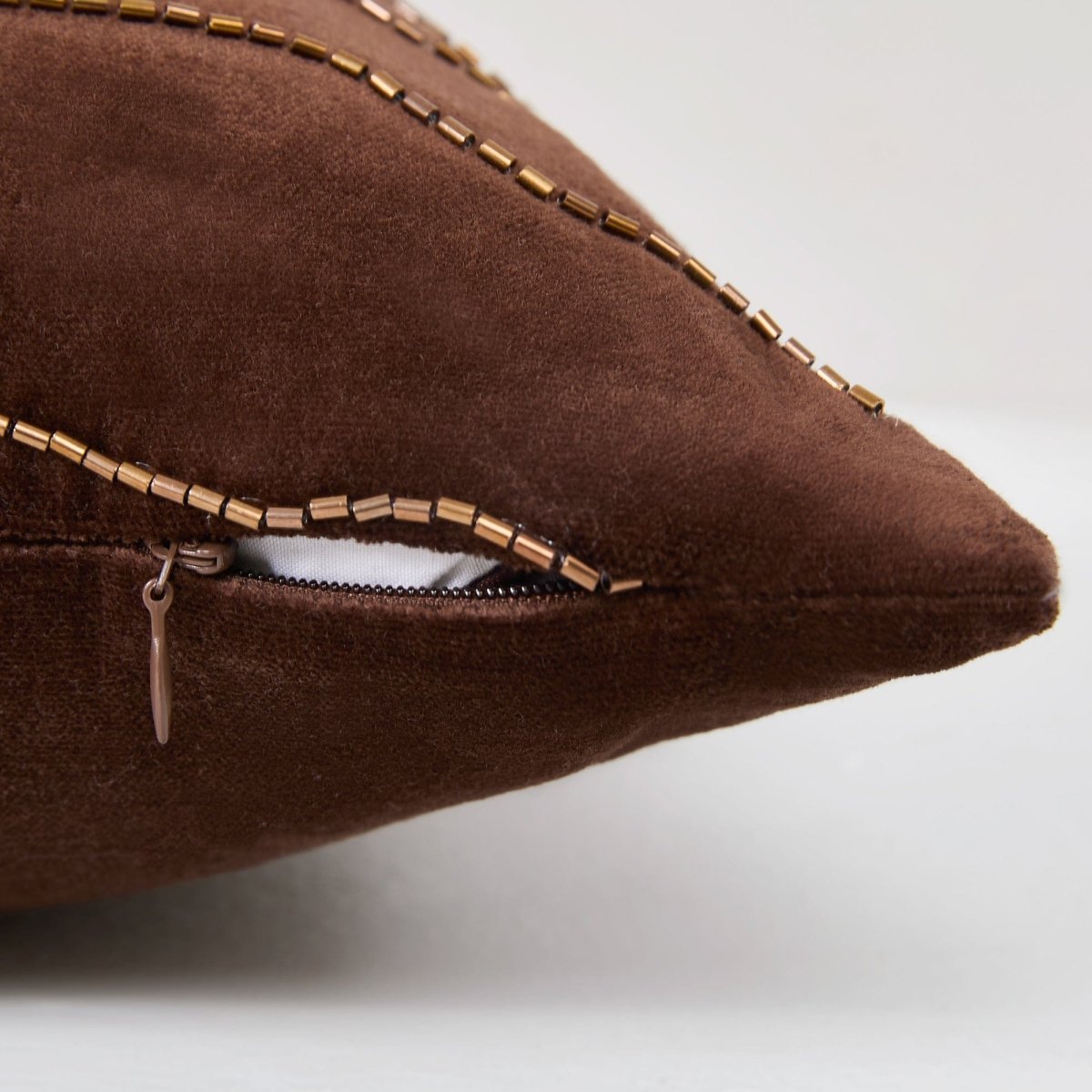 Brown | 12" H x 22" W