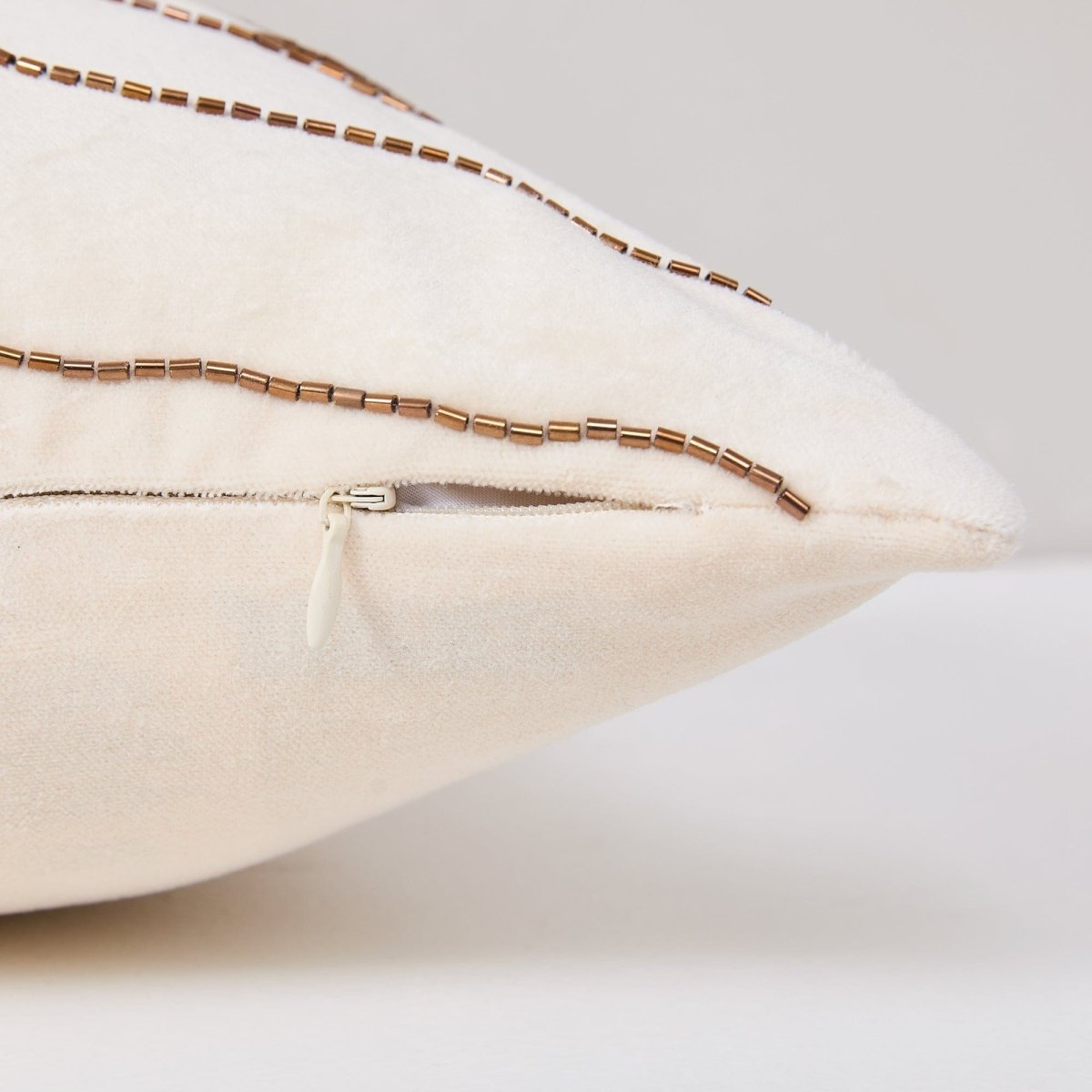 Cream | 12" H x 22" W