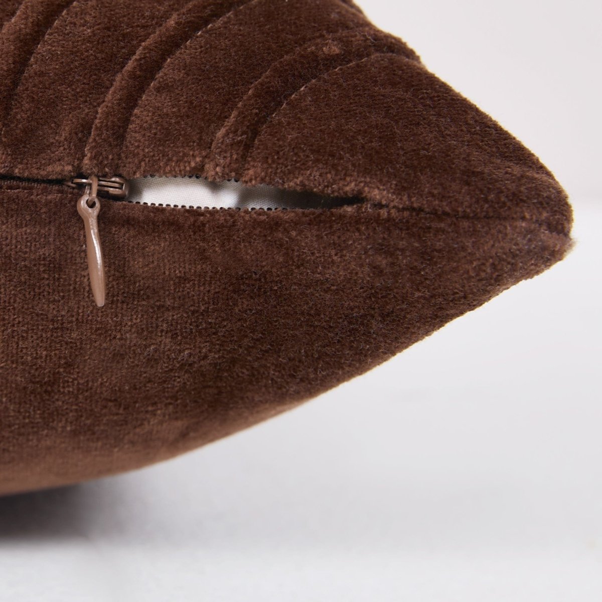 Brown | 22" W x 12" L