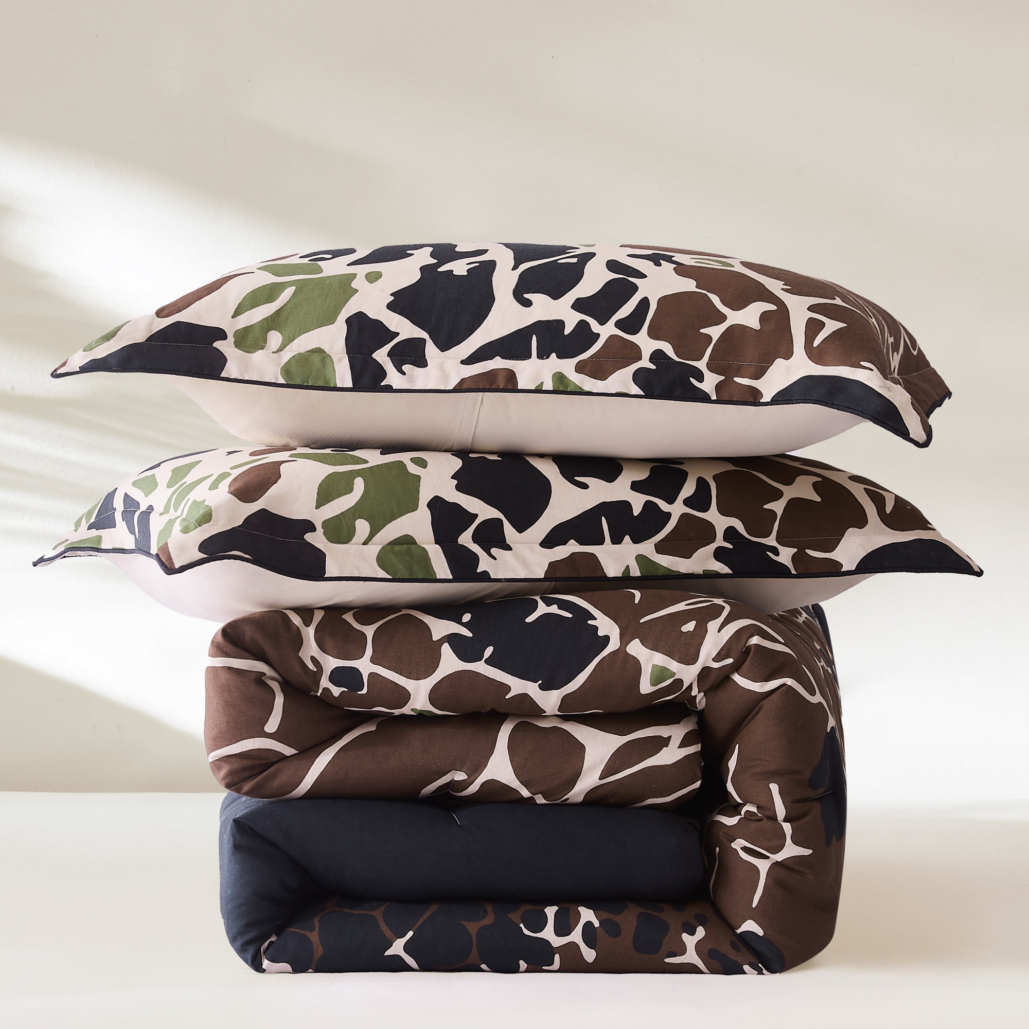 Brown/Neutral | Queen