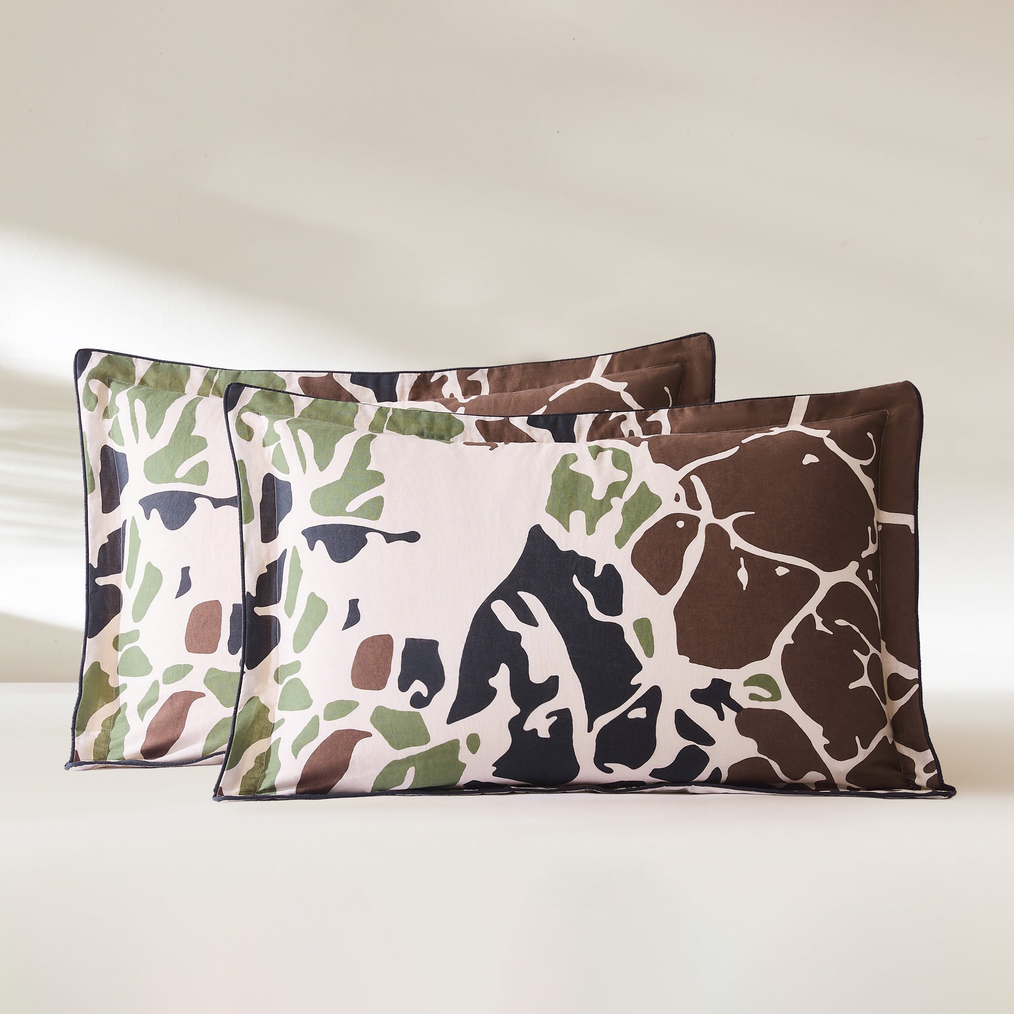 Brown/Neutral | Queen