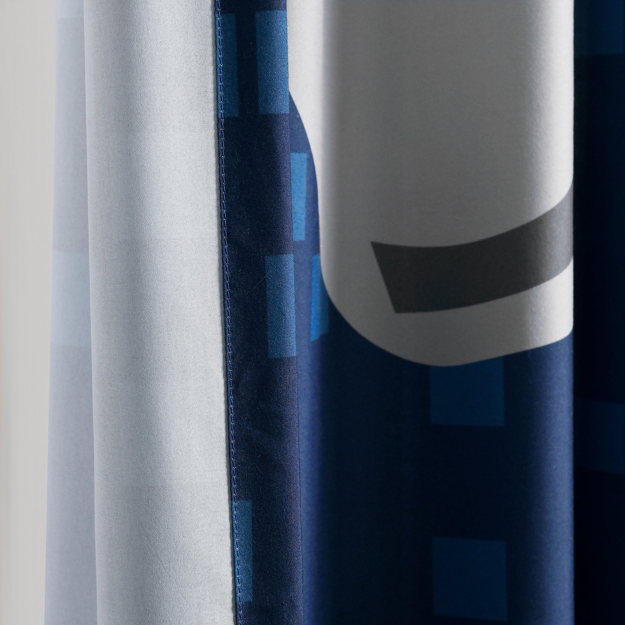 Navy | 52" W x 84" L